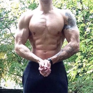 Struggling to build your chest? How to overcome 'pigeon chest' problems - nick screeton - sheffield - fitness instructor - sheffield based personal trainer - fitness trainer in sheffield - online personal trainer - fitness coach - build pecs